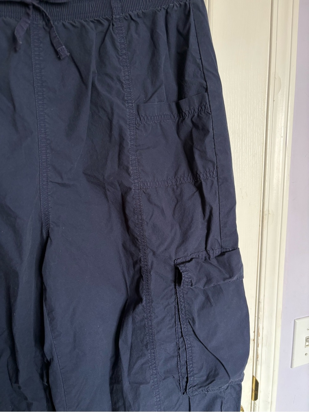 Aerie Navy Baggy/Wide leg Cargo Pants with Drawstring Cuffs - Picture 3 of 8